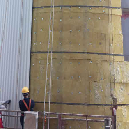 盛世金鼎外墻巖棉板施工現(xiàn)場 盛世金鼎外墻巖棉板施工現(xiàn)場
